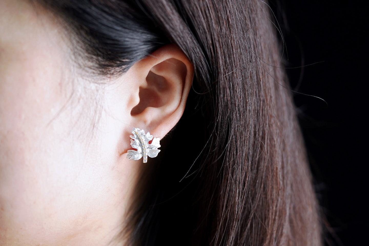 KAVİO 925 Silver Gilded Leaf Earrings