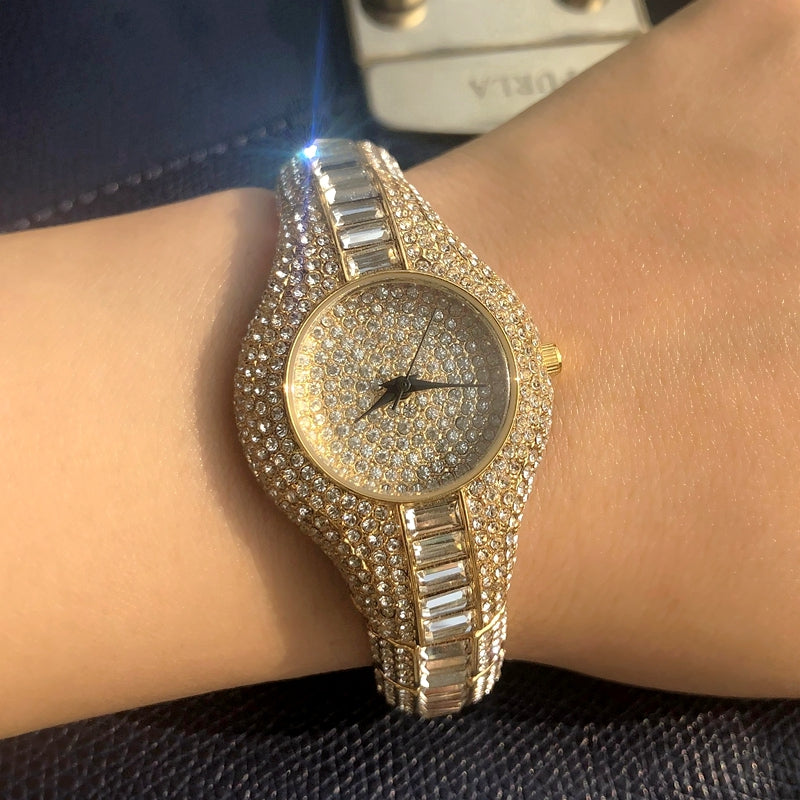 KAVİO High-end watches with diamonds and colorful stones