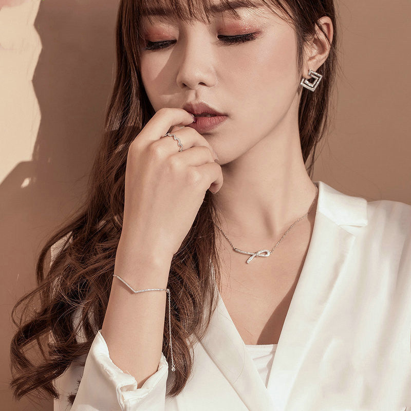 KAVİO 925 Sterling Silver Bracelet Ladies Triumphant European And American Simple Style Platinum-Plated Silver Bracelet