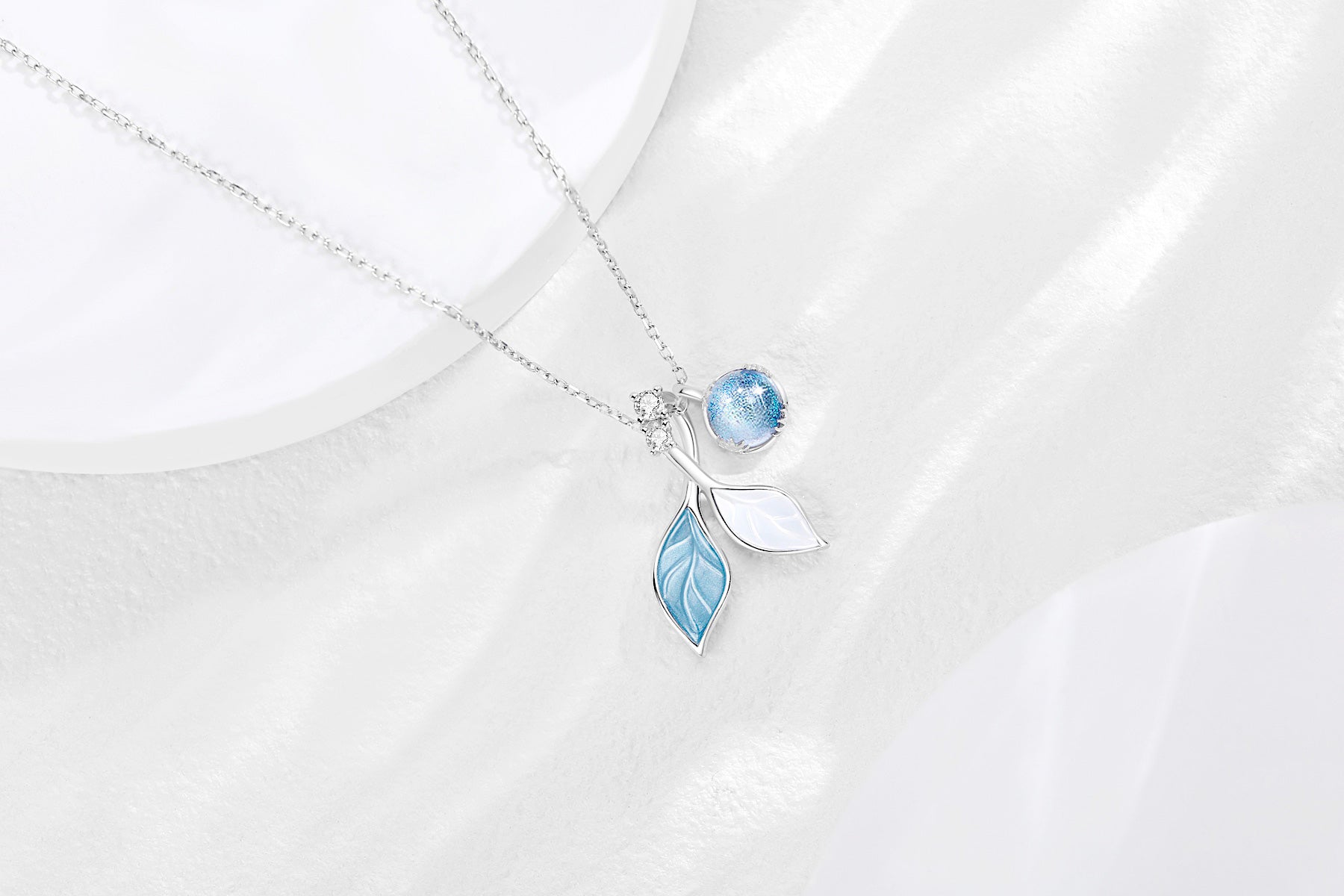 KAVİO Leaf Necklace Women's Sterling Silver Light Luxury Niche Design