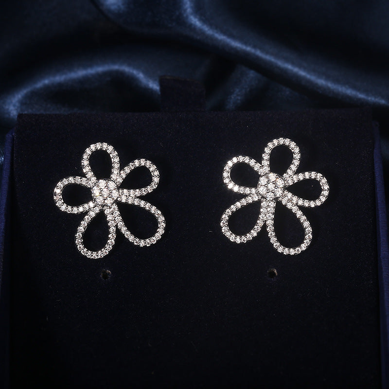 KAVİO S925 Sterling Silver Five Petal Jewellery Set