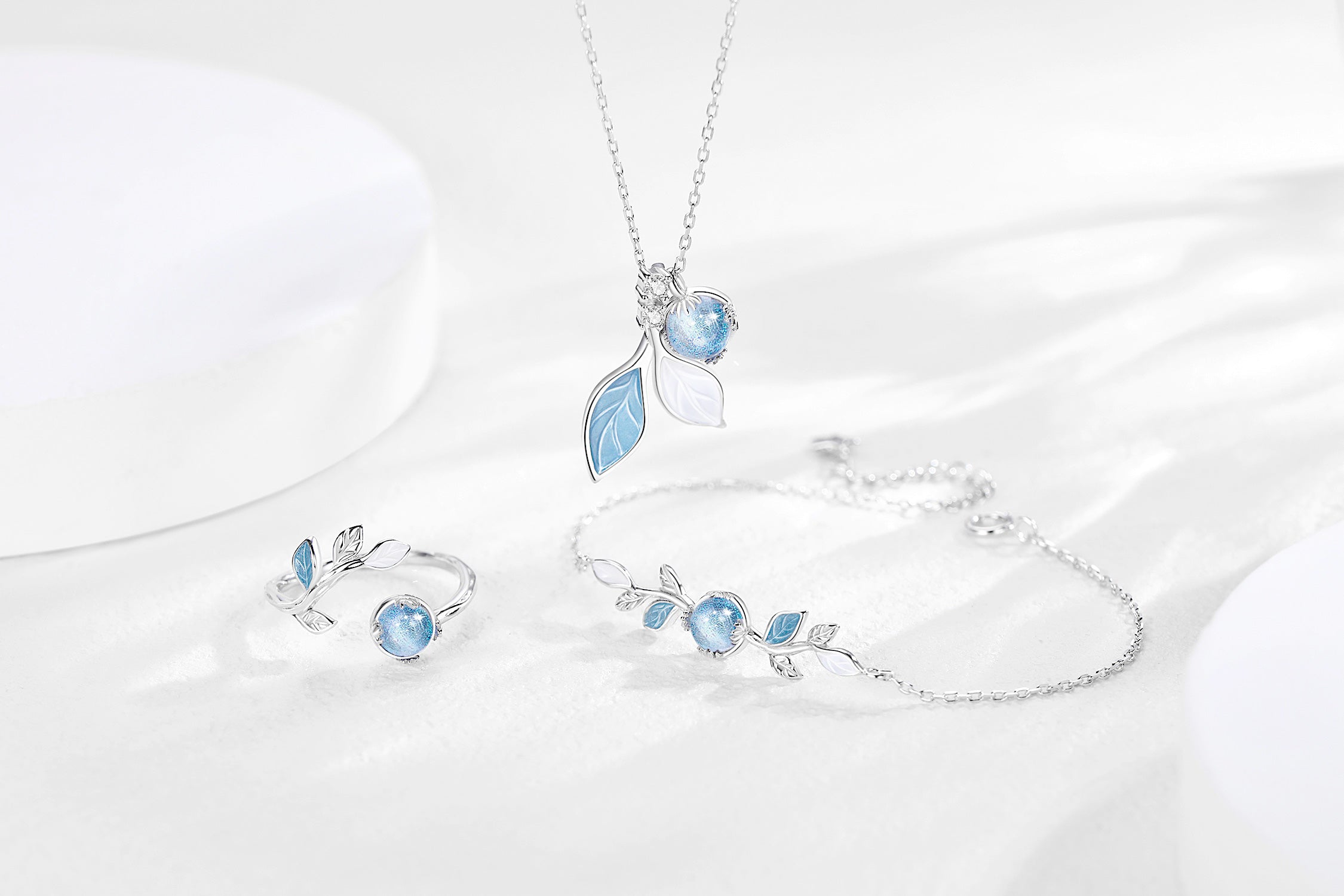 KAVİO Leaf Necklace Women's Sterling Silver Light Luxury Niche Design