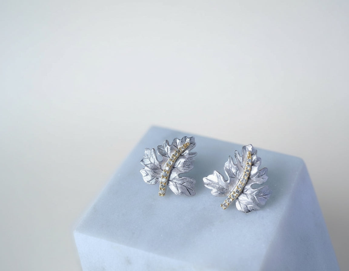 KAVİO 925 Silver Gilded Leaf Earrings